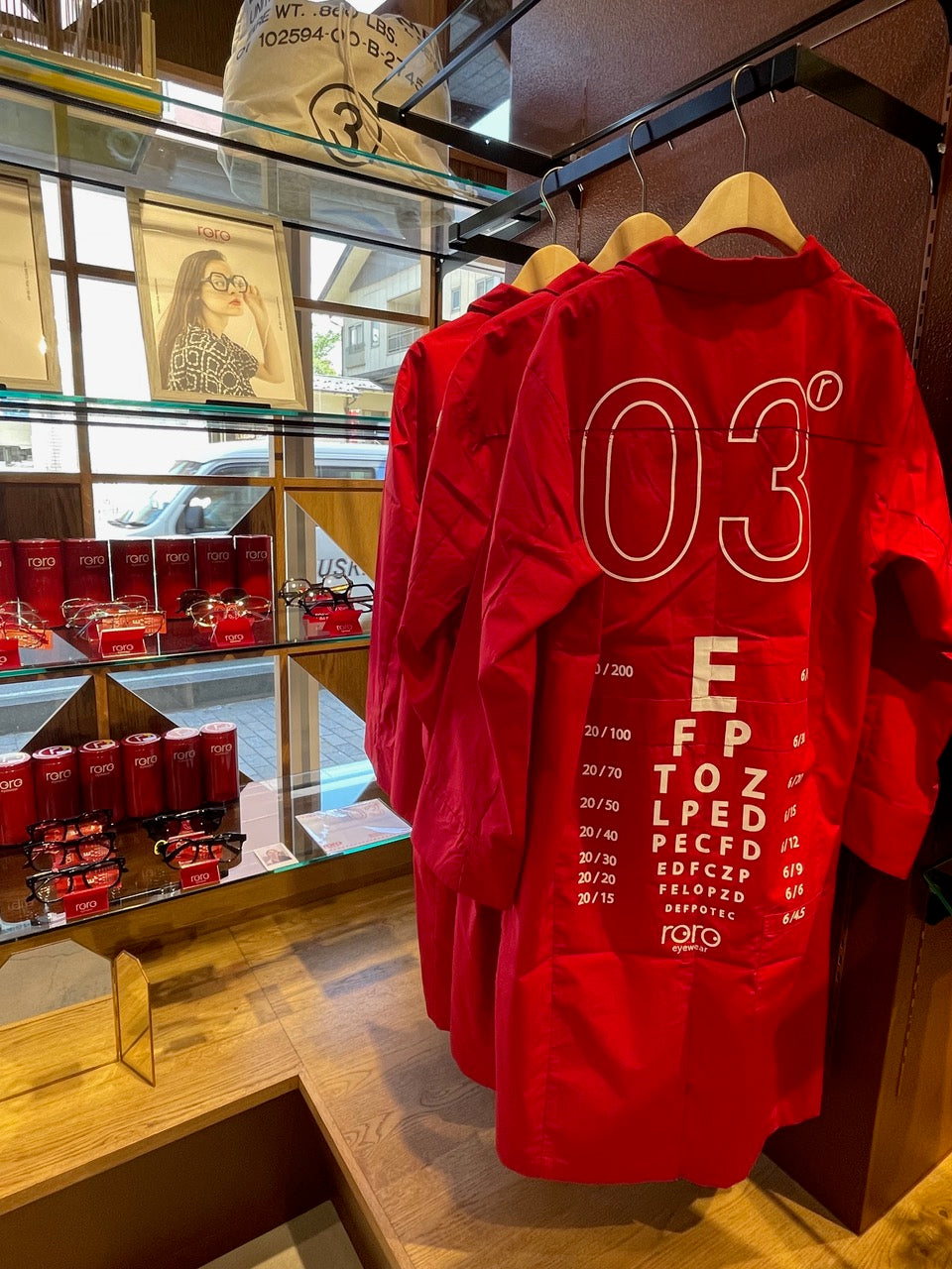 アカイ赤衣 roroeyewear  red coat